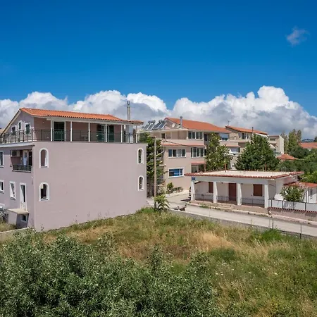 Semesterbostad A&s Seaside Maisonette