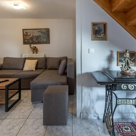بيت للعطل A&s Seaside Maisonette *